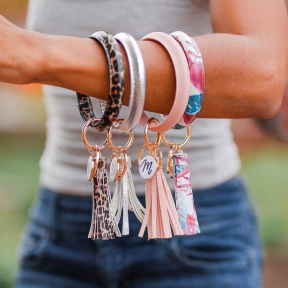 Bracelet Keychain Ring w/Tassel #5 Dalmation - Picture 4 of 12